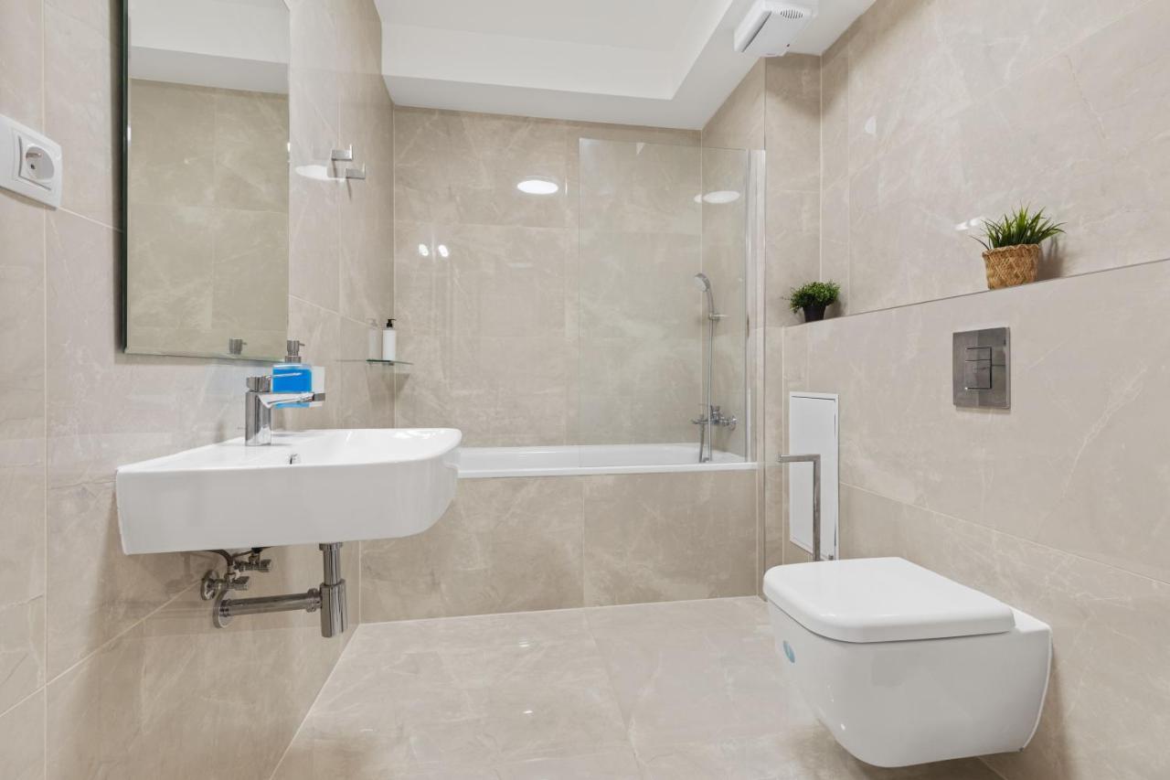 Lam Jegeho Alej - Jacuzzi - Free Parking Apartment Bratislava Bagian luar foto