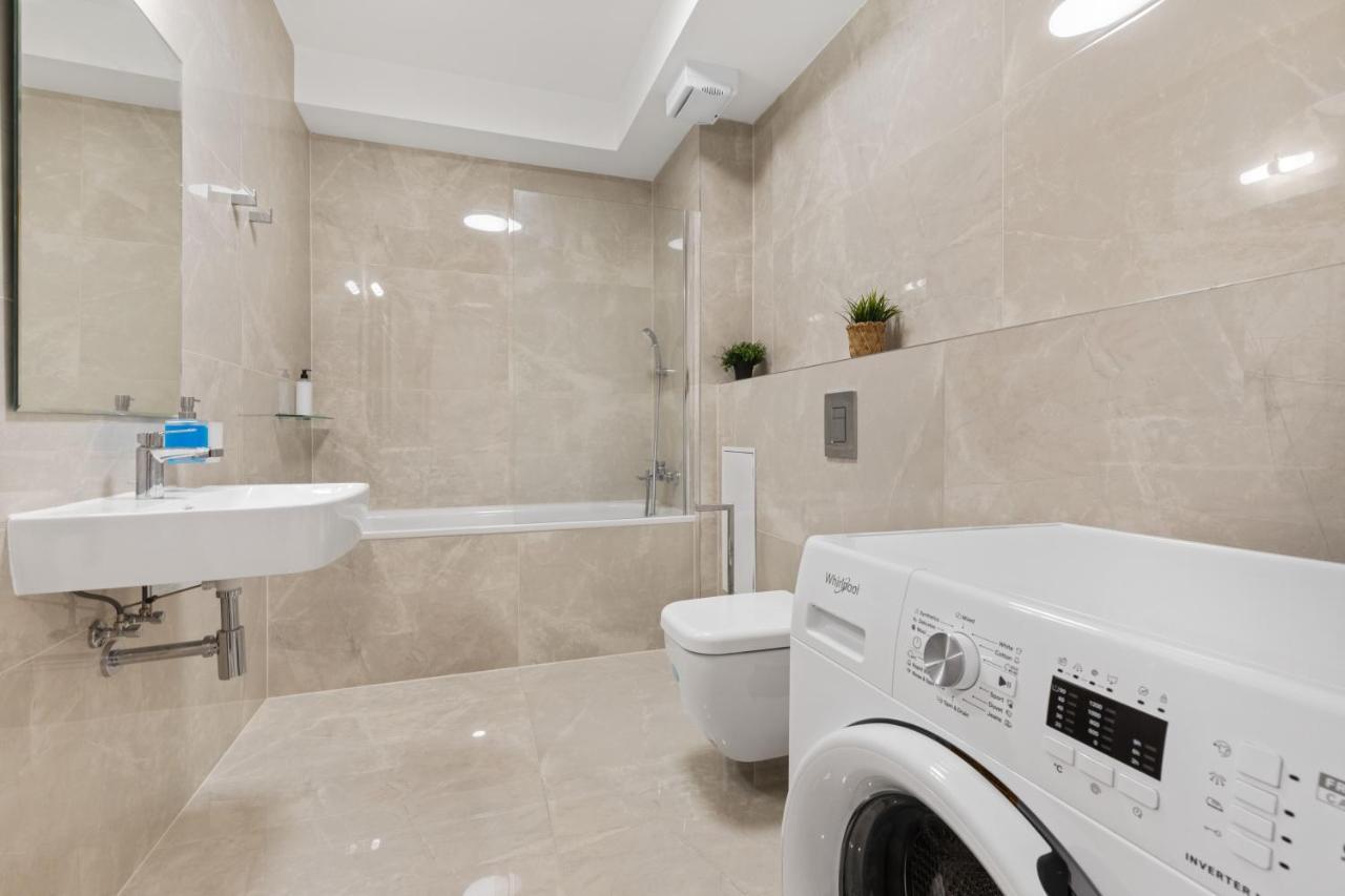 Lam Jegeho Alej - Jacuzzi - Free Parking Apartment Bratislava Bagian luar foto